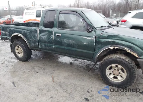 2000 Toyota Tacoma Base V6 z USA, uszkodzony, nr VIN 4TAWN72N4Y2583737